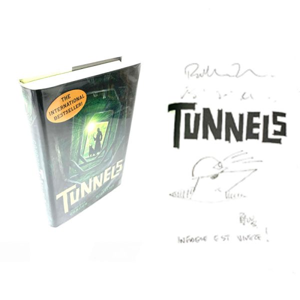 Tunnels By Roderick Gordon and Brian Williams Signed & Illustrated First Edition Book  (USA HARDBACK)